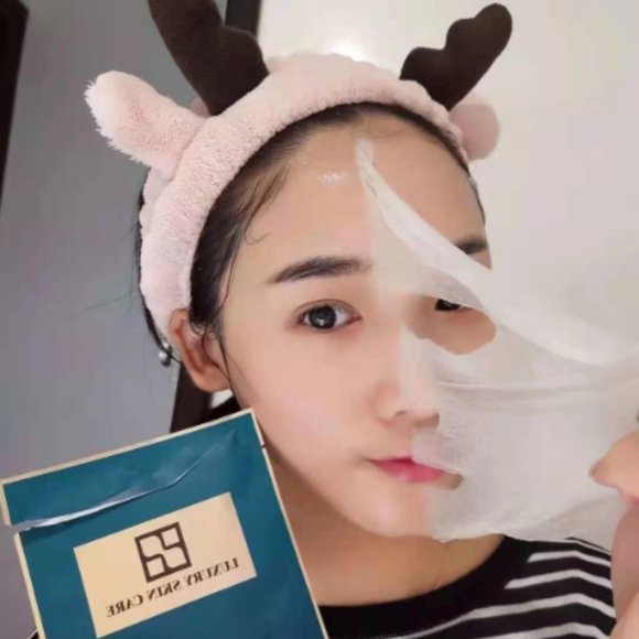 Facial Treatment Mask Natural Essence for All Skin - Picture 3 of 4